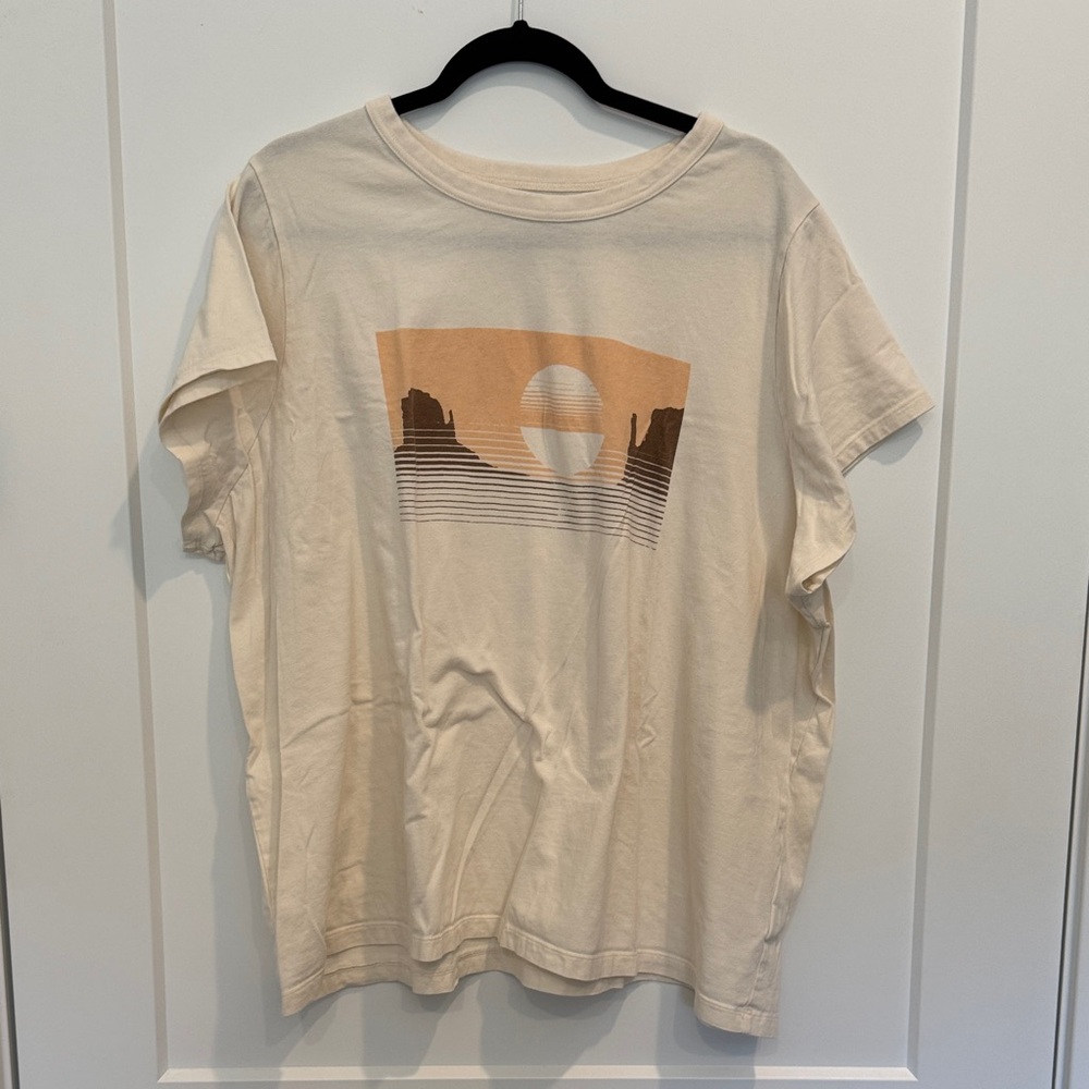 Madewell 3x Beige Graphic T-Shirt with Sunset Design